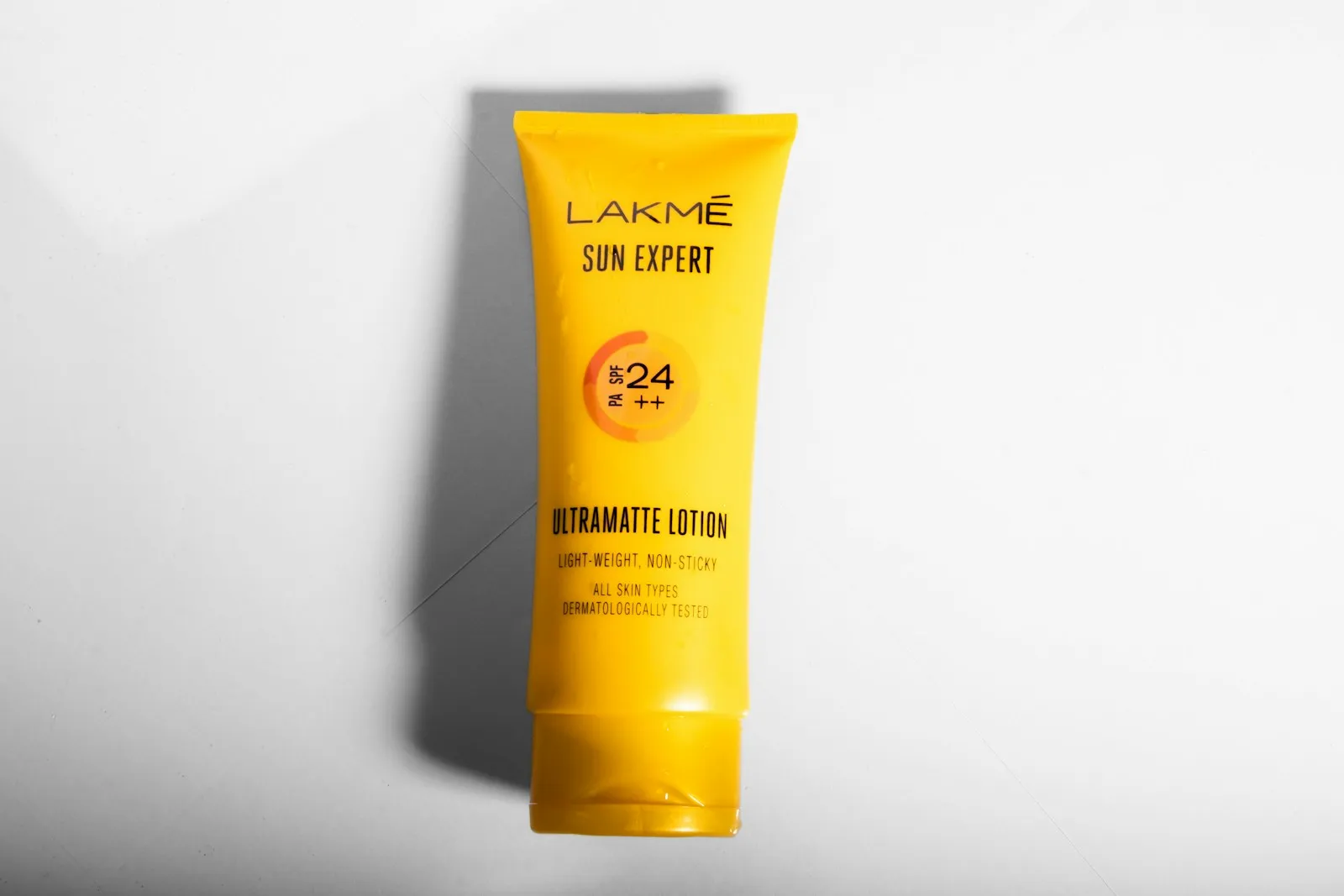 LAKME SUN EXPERT: Your Ultimate Sun Protection Companion! 🌞 Experience the magic of sun protection like never before wi